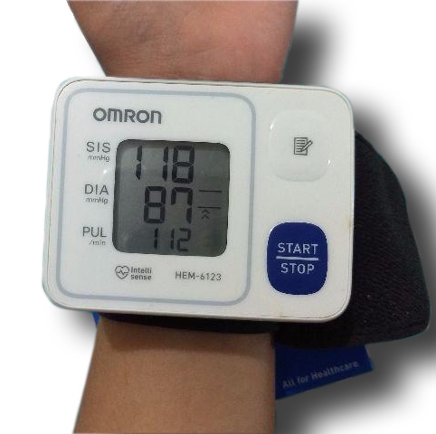 Tensiómetro de muñeca Automatico OMRON HEM 6123